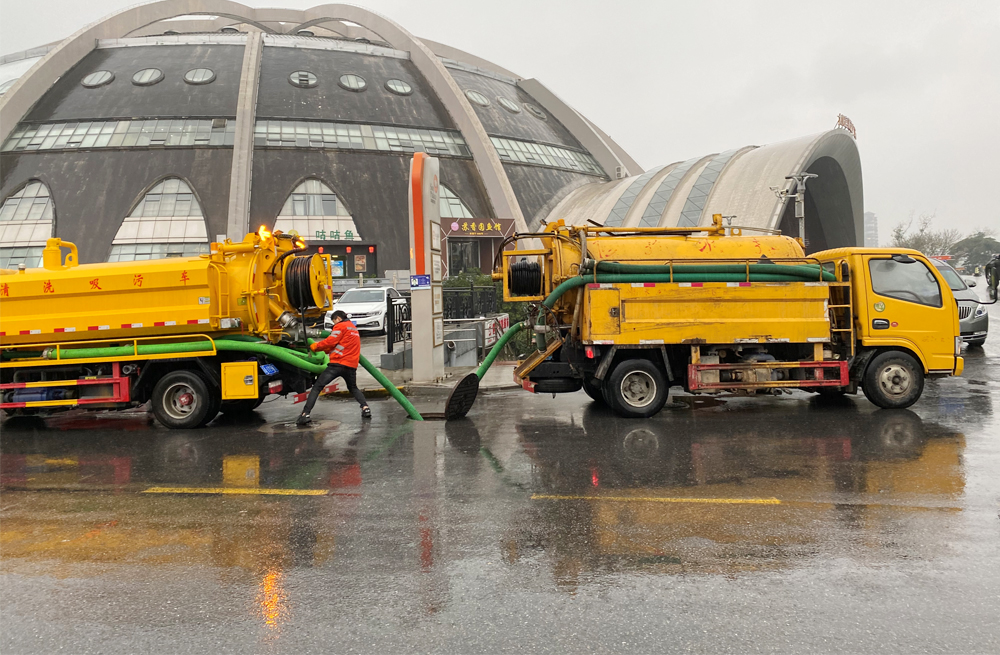 271东南大学商场管道清淤
